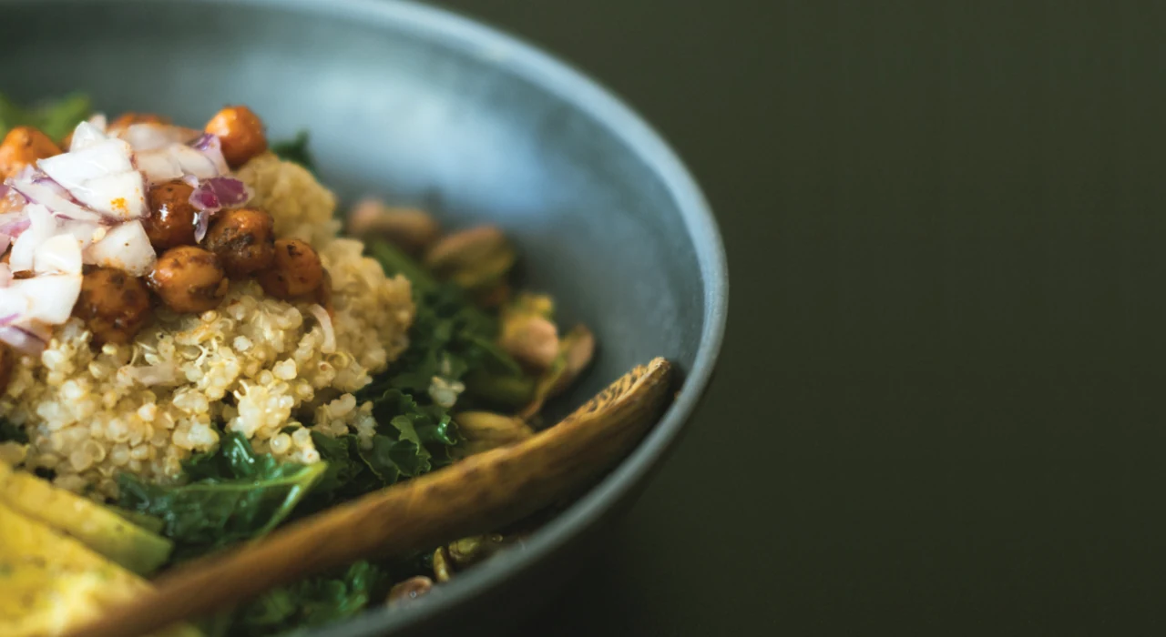 A bowl of vegetables, chickpeas and grains